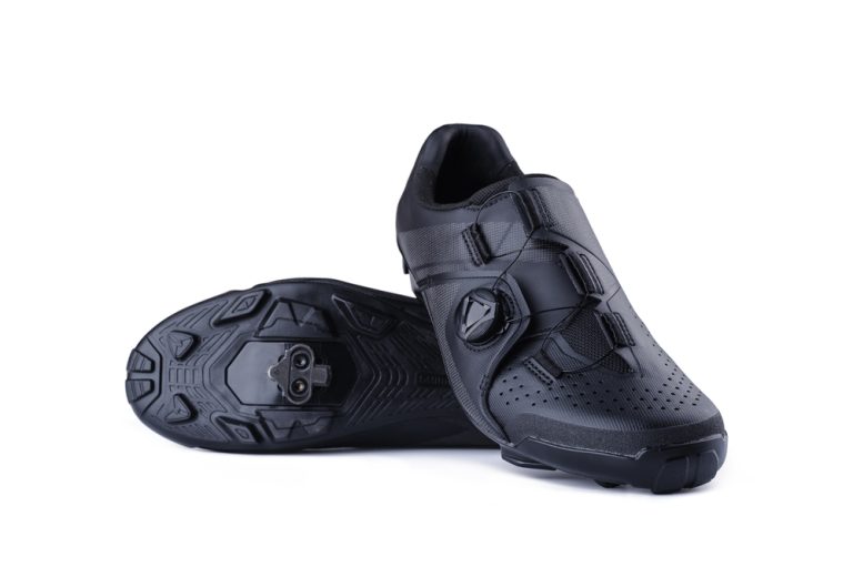 Mountain Bike Shoes vs Road Bike Shoes How Are They Different